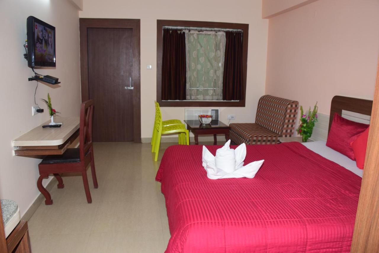 Hotel Landmark Purî Extérieur photo